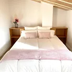 Estrada Suites
